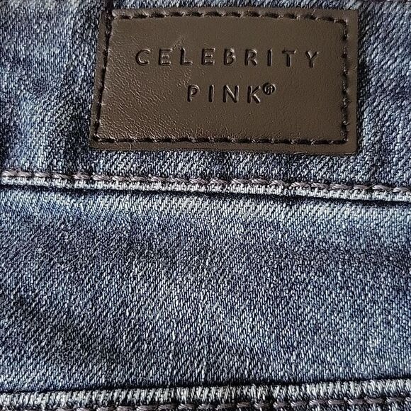 🦋 Celebrity Pink Blue Denim Distressed Jeans Shorts size 7 Jr NWOT! - Picture 7 of 9